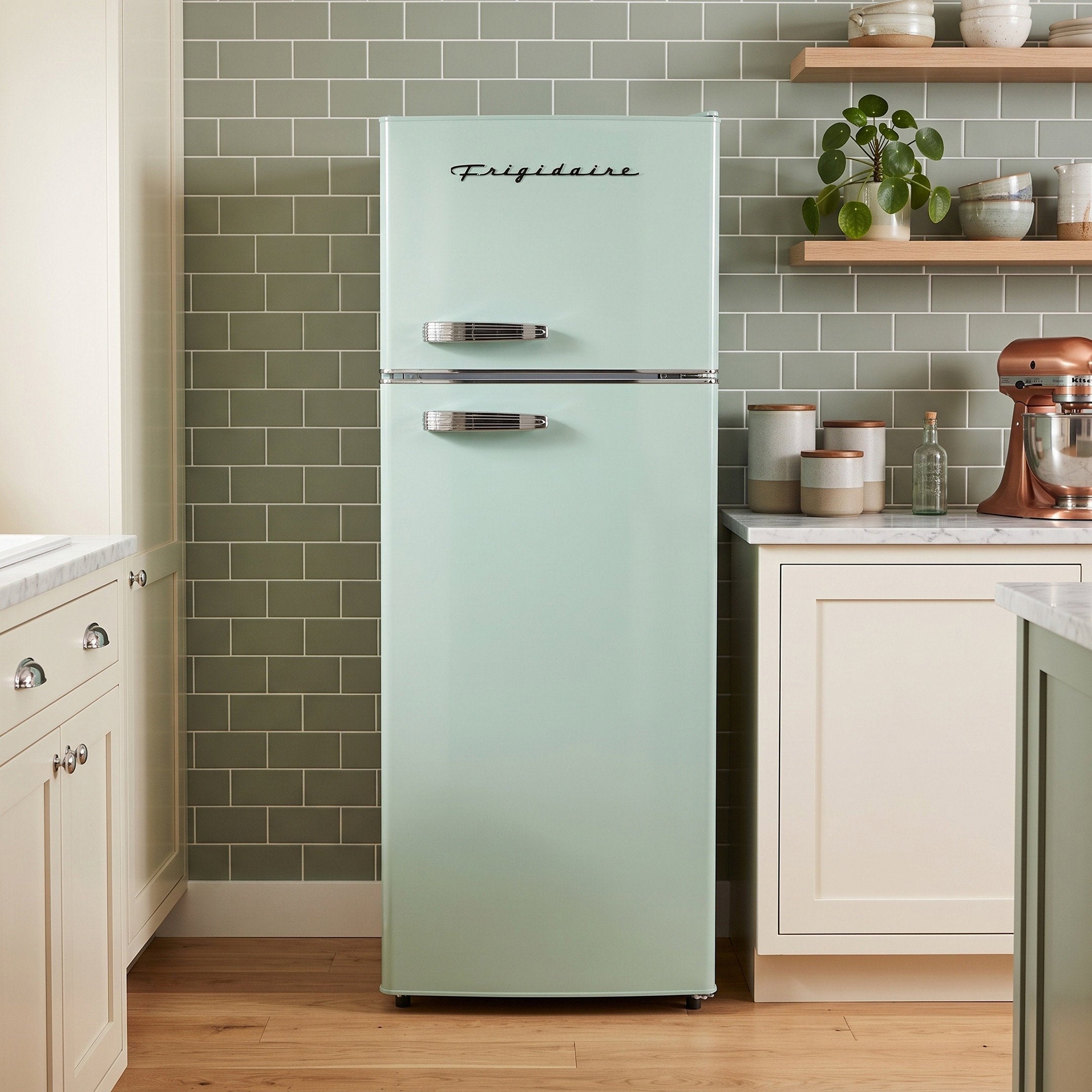 Frigidaire Retro 7.5 Cu Ft Refrigerator Freezer Combo EFR753-MINT